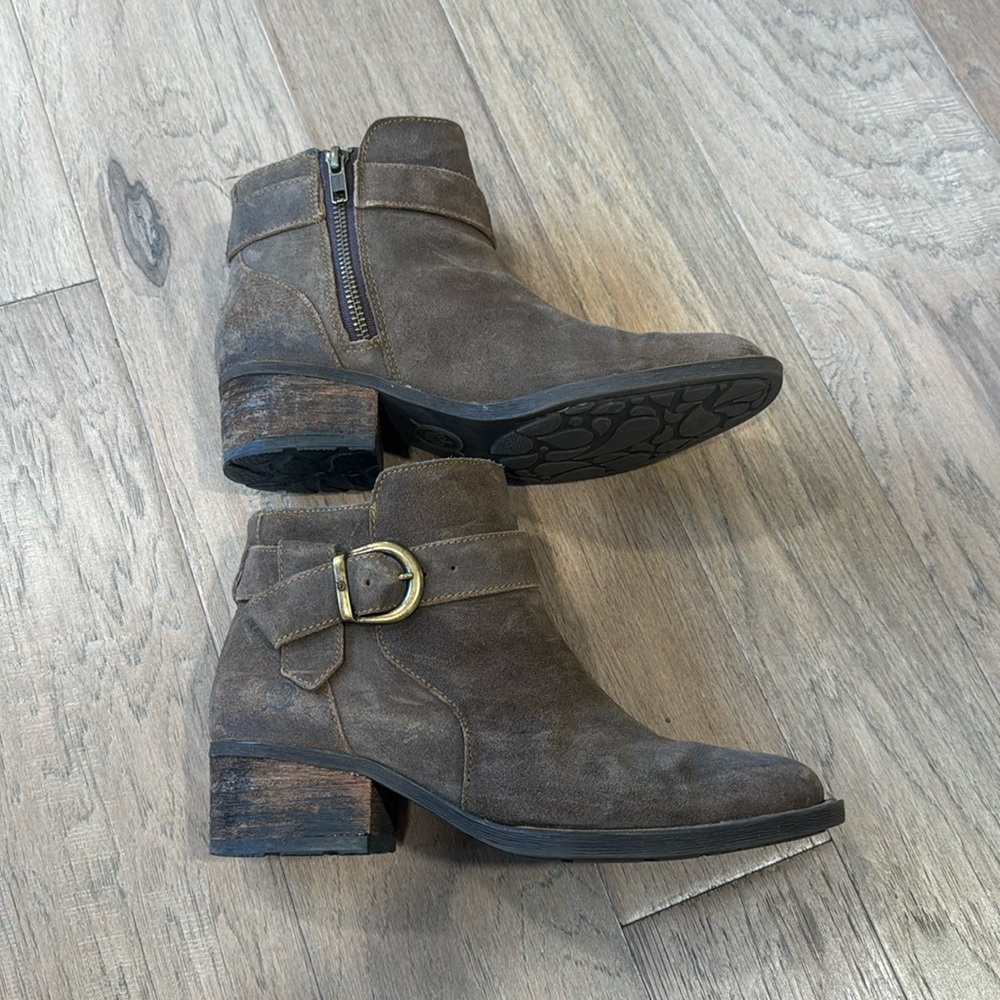 EUC Morocco Bootie In Taupe Distressed Leather Size 7 - Picture 2 of 8
